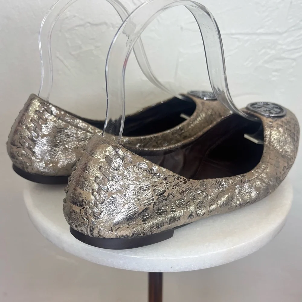 TORY BURCH Minnie Reva Flat Metallic Silver Heidi Ballet Logo‎ Leather Shoe 8.5
